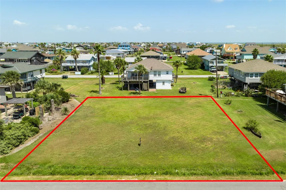 15 Lewis Scott Jamaica Beach, TX 77554