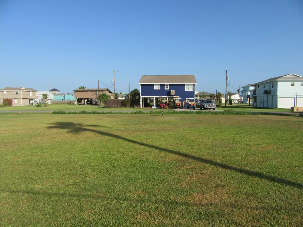 15 Lewis Scott Jamaica Beach, TX 77554