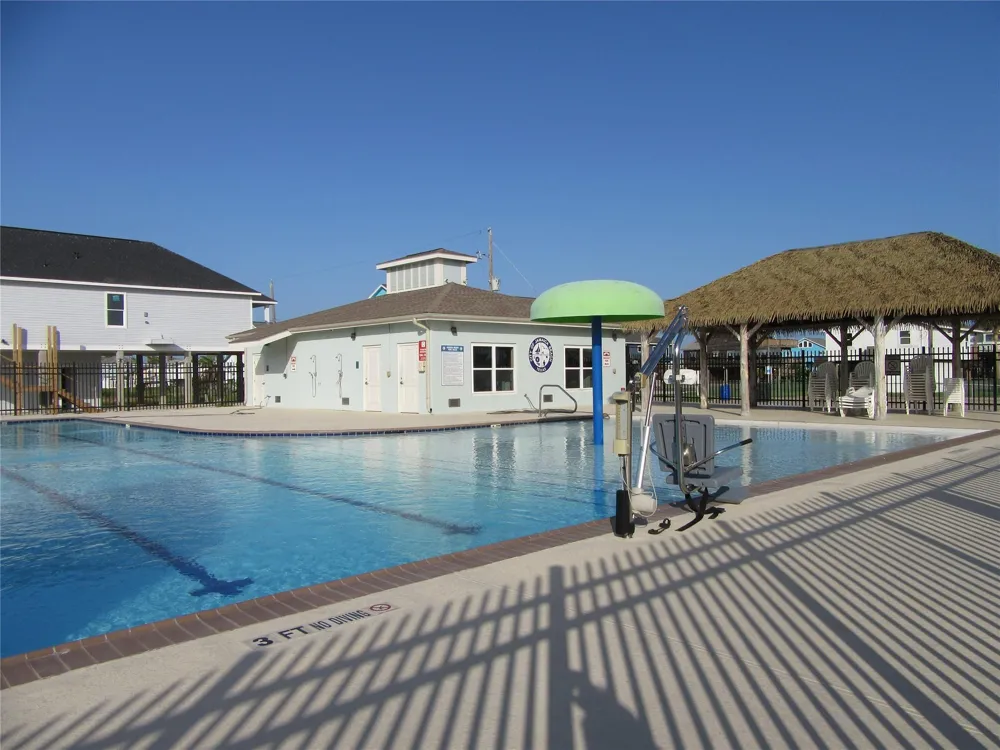 15 Lewis Scott Jamaica Beach, TX 77554