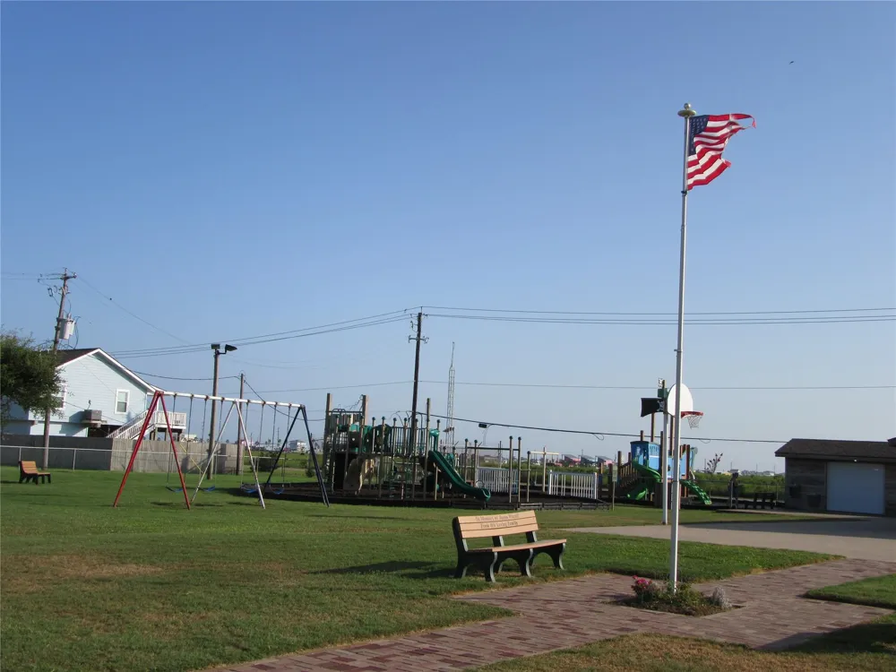 15 Lewis Scott Jamaica Beach, TX 77554