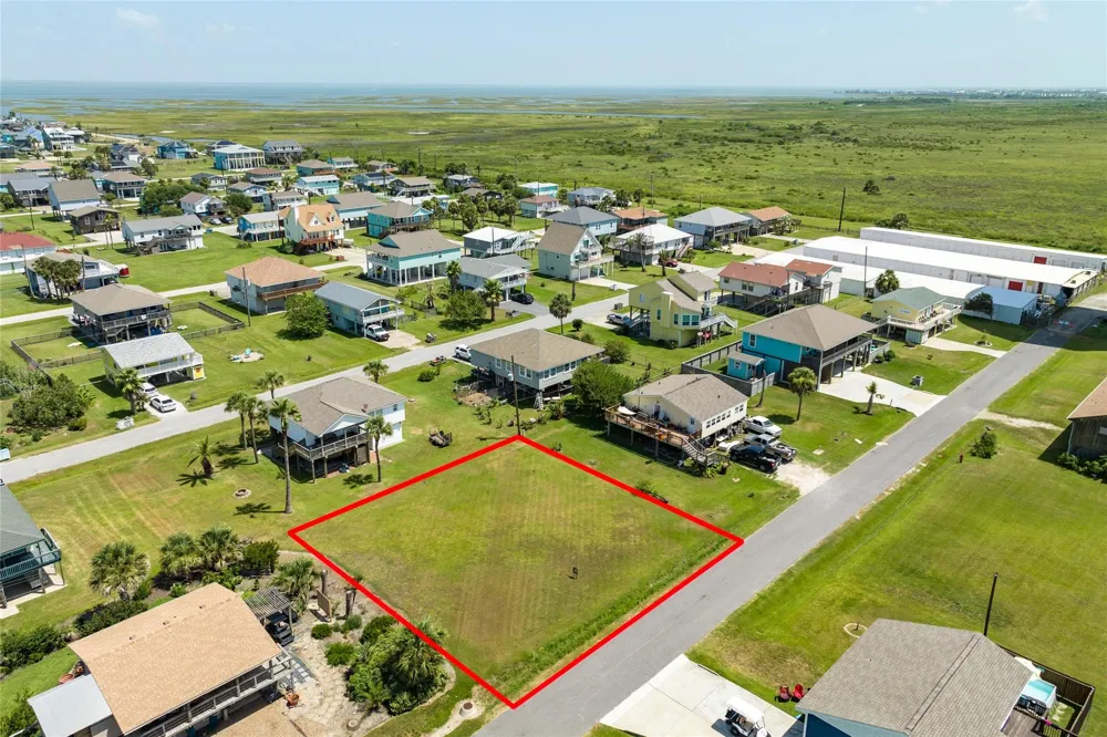 15 Lewis Scott Jamaica Beach, TX 77554