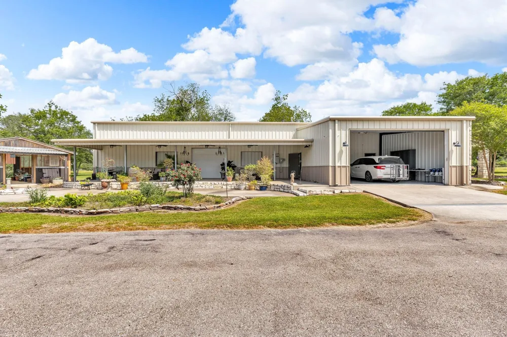 19019 Fm 2100 Road Crosby, TX 77532