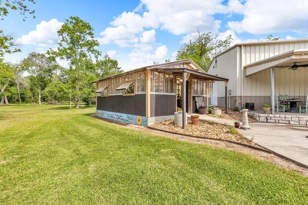 19019 Fm 2100 Road Crosby, TX 77532