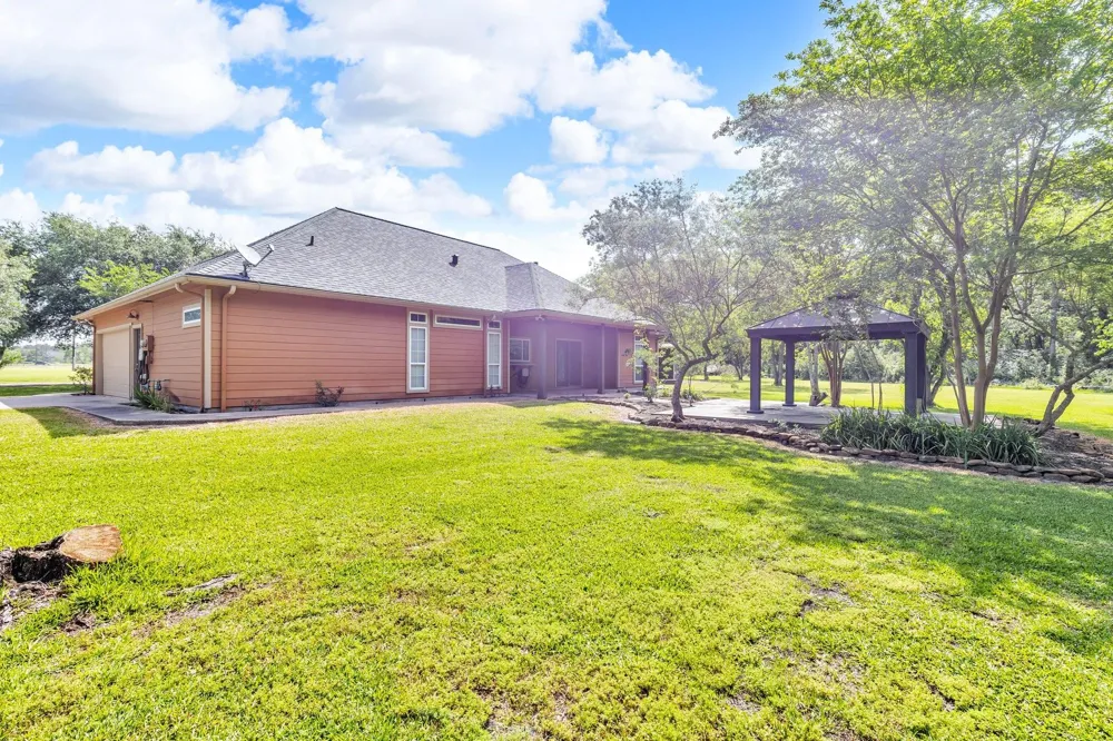 19019 Fm 2100 Road Crosby, TX 77532
