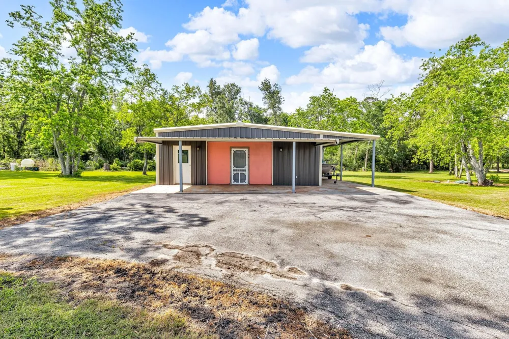 19019 Fm 2100 Road Crosby, TX 77532