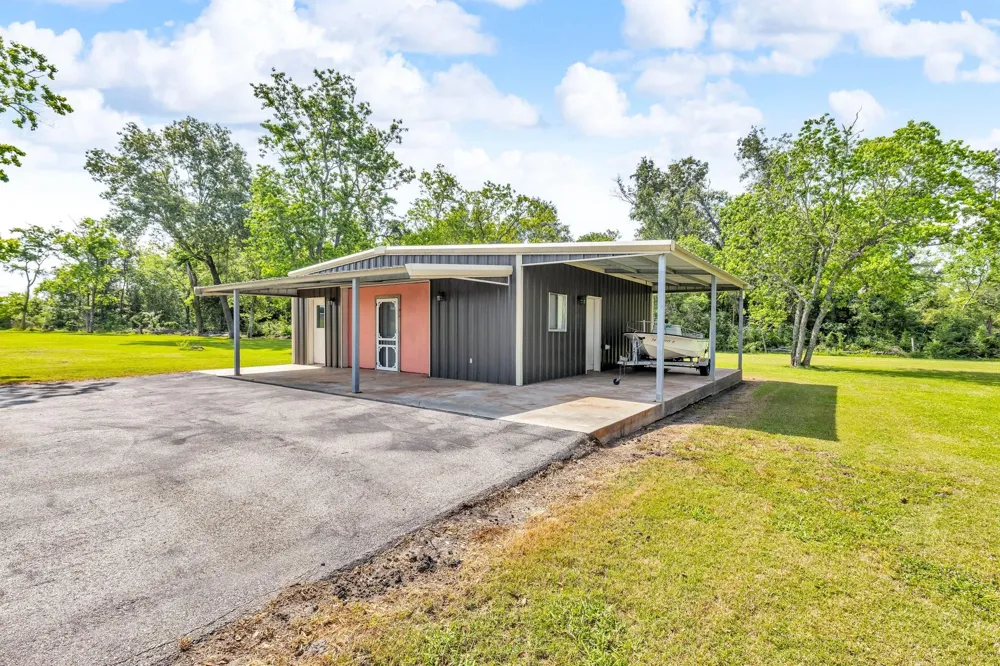 19019 Fm 2100 Road Crosby, TX 77532
