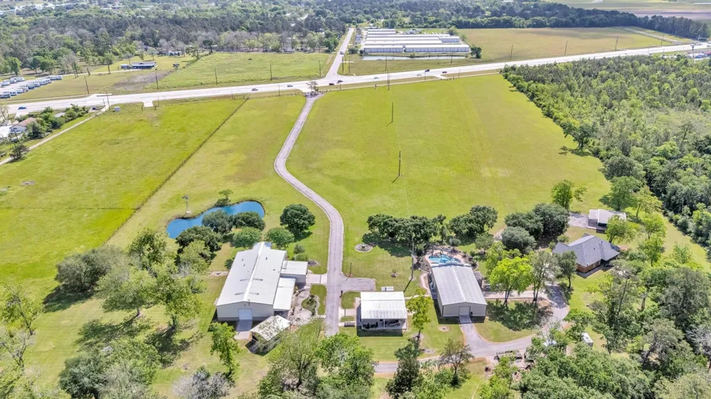 19019 Fm 2100 Road Crosby, TX 77532