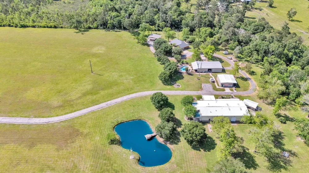 19019 Fm 2100 Road Crosby, TX 77532