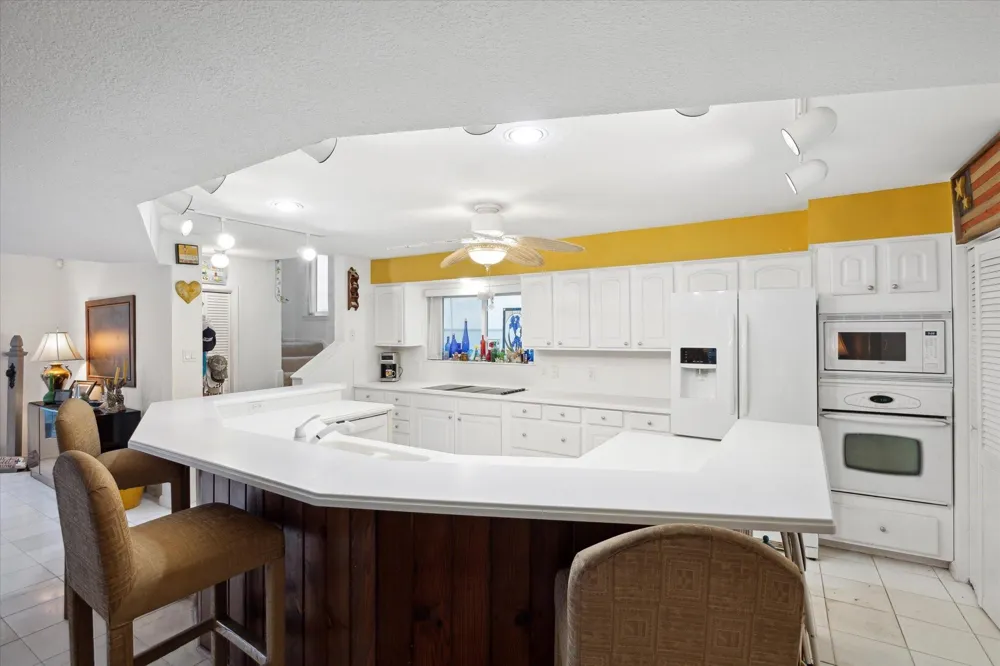 251 Isles End Road Tiki Island, TX 77554