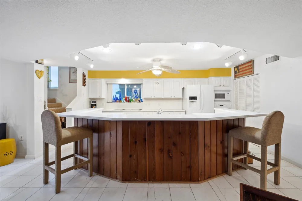 251 Isles End Road Tiki Island, TX 77554