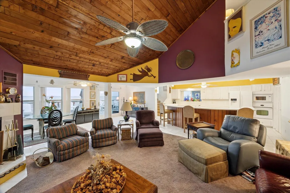 251 Isles End Road Tiki Island, TX 77554