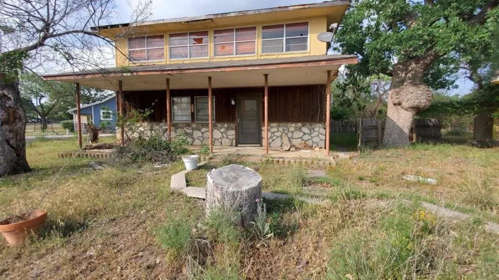 701 Oak Lane Cottonwood Shores, TX 78657