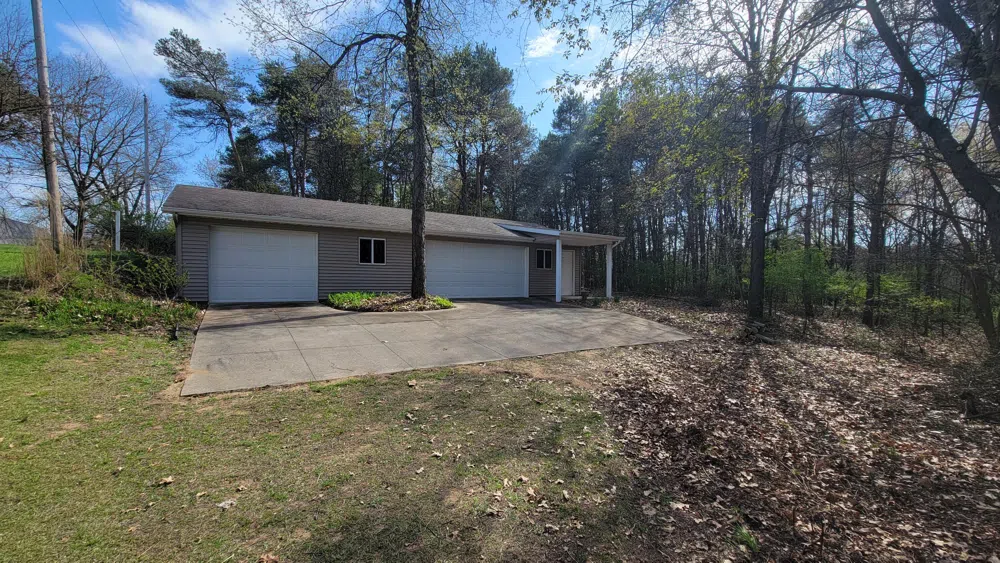 2180 Harwood Road Ionia, MI 48846