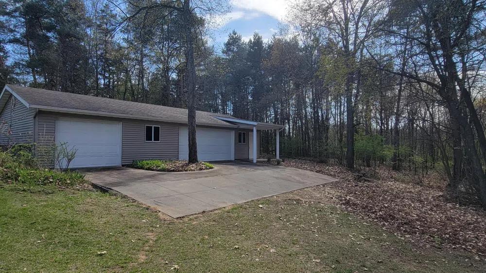 2180 Harwood Road Ionia, MI 48846