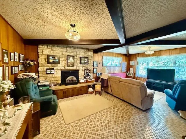 15497 Meiners Road Caledonia, MN 55921