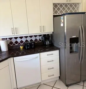 8974 GREY OAKS AVENUE Sarasota, FL 34238