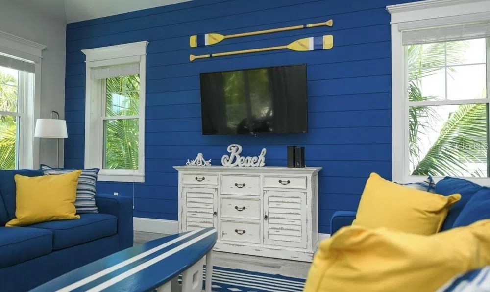 212 SPRING AVENUE Anna Maria, FL 34216