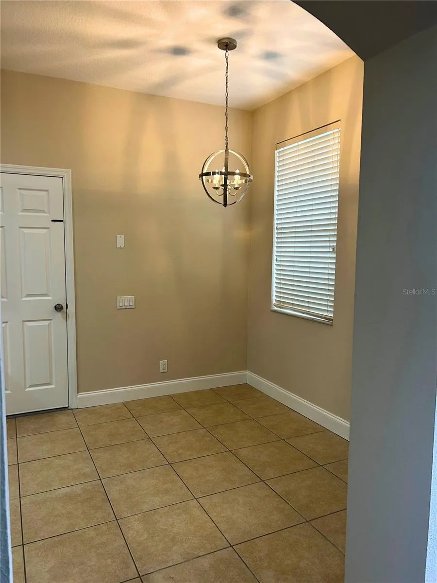 3292 COVERED BRIDGE DRIVE E Dunedin, FL 34698