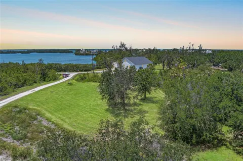 818 BAYOU POINT COURT