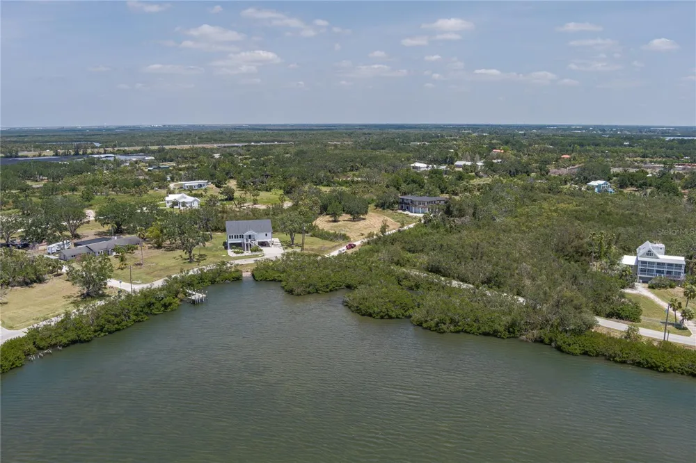 818 BAYOU POINT COURT Terra Ceia, FL 34250