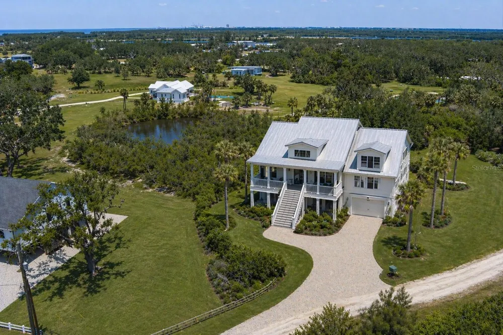 818 BAYOU POINT COURT Terra Ceia, FL 34250