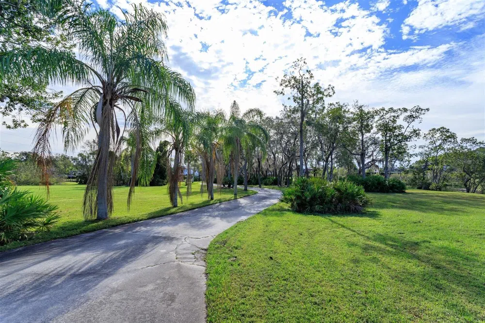 13377 LAKE BUTLER BOULEVARD Winter Garden, FL 34787