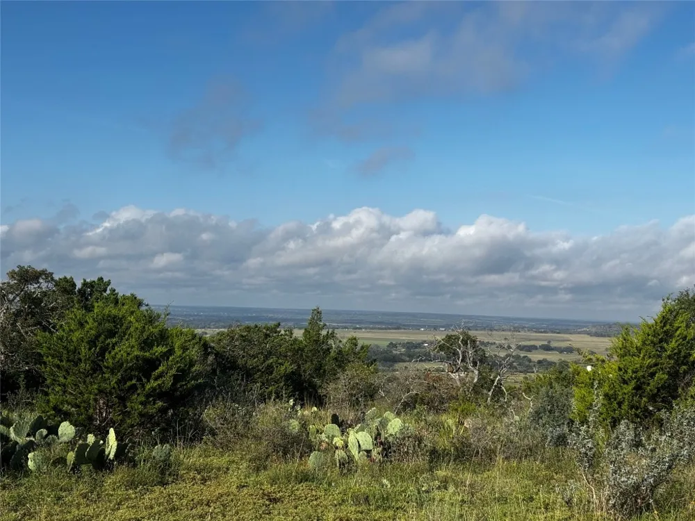 8 , Calle Del Sol Drive Fredericksburg, TX 78624