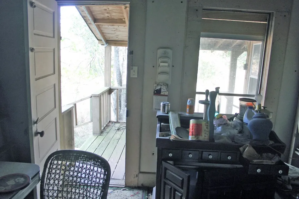 7887 Pettytown Road Red Rock, TX 78662