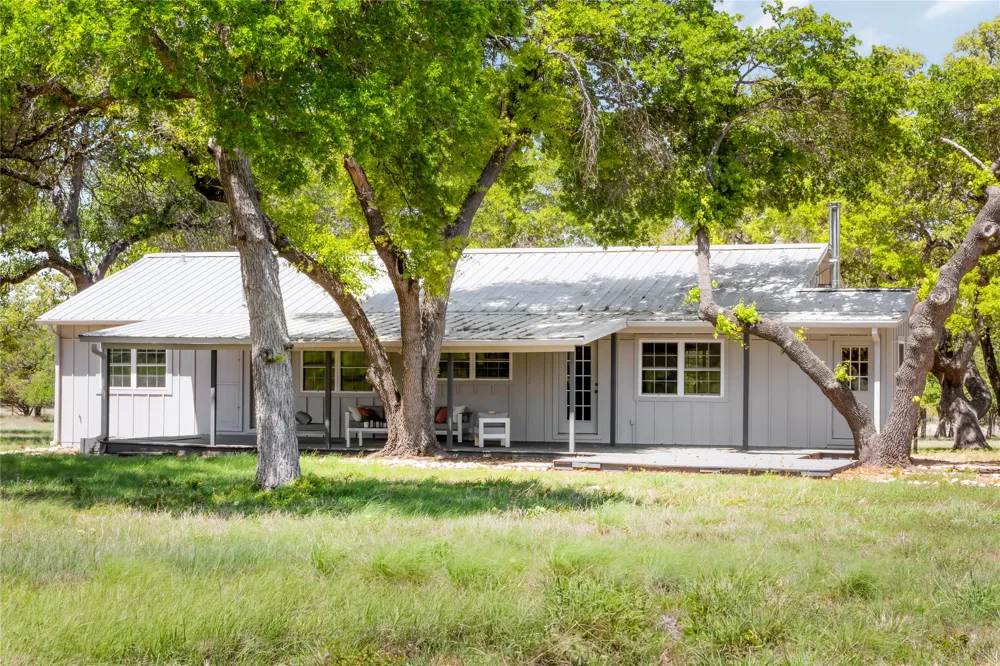 9695 W US 290 Highway Hye, TX 78635