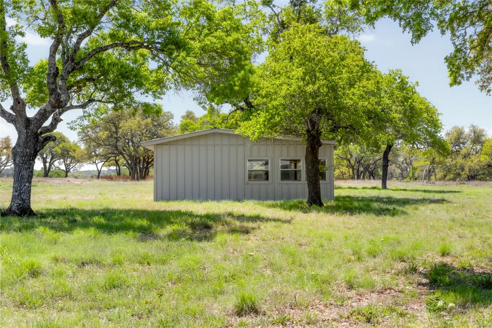 9695 W US 290 Highway Hye, TX 78635