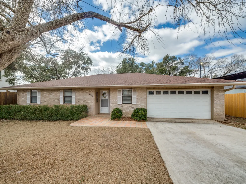 620 Lake Island Drive Canyon Lake, TX 78133