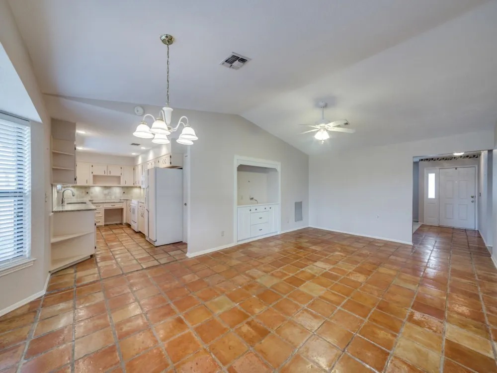 620 Lake Island Drive Canyon Lake, TX 78133