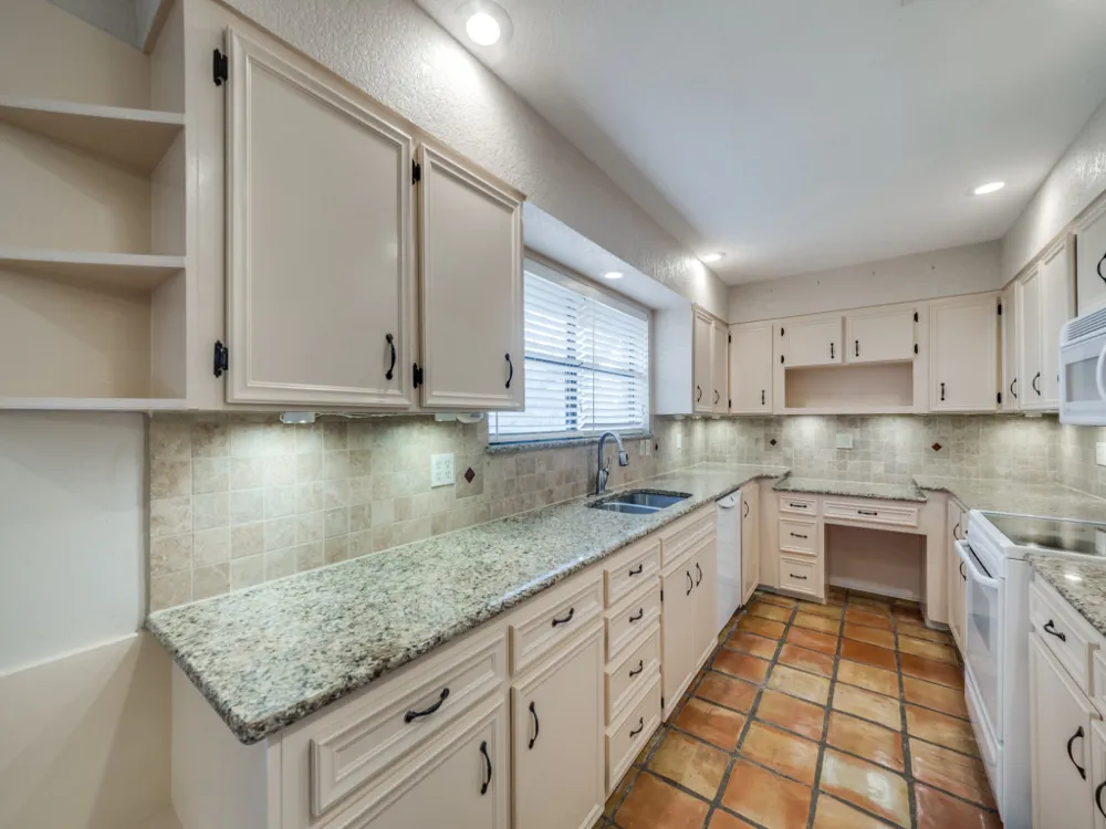 620 Lake Island Drive Canyon Lake, TX 78133