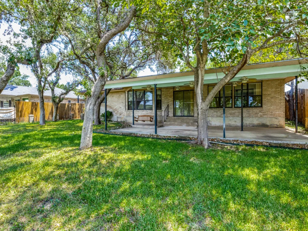 620 Lake Island Drive Canyon Lake, TX 78133