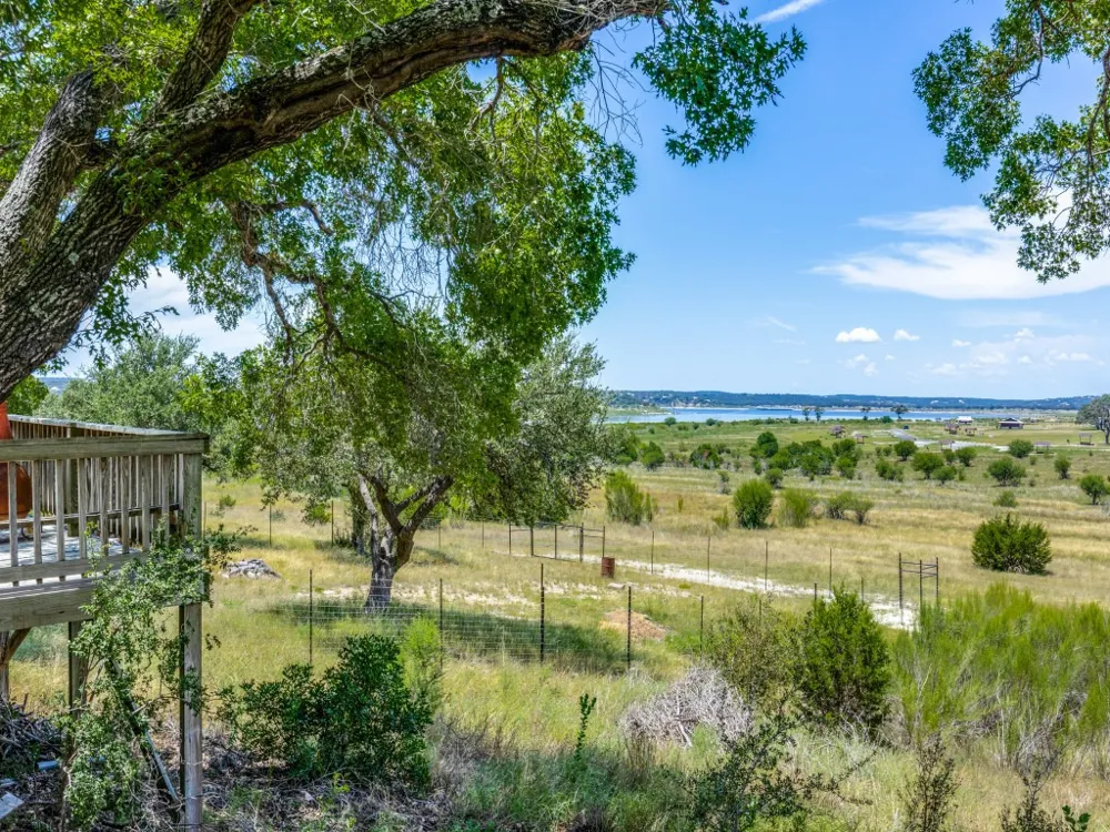 620 Lake Island Drive Canyon Lake, TX 78133