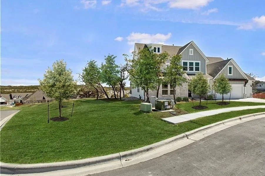 298 Smoke Tree Circle Dripping Springs, TX 78620