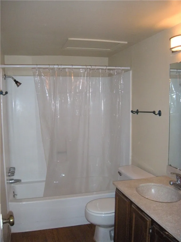 1000 W 26th Street #207 Austin, TX 78705