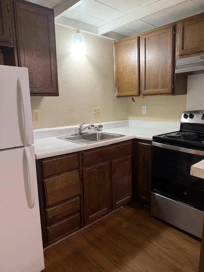 1000 W 26th Street #207 Austin, TX 78705