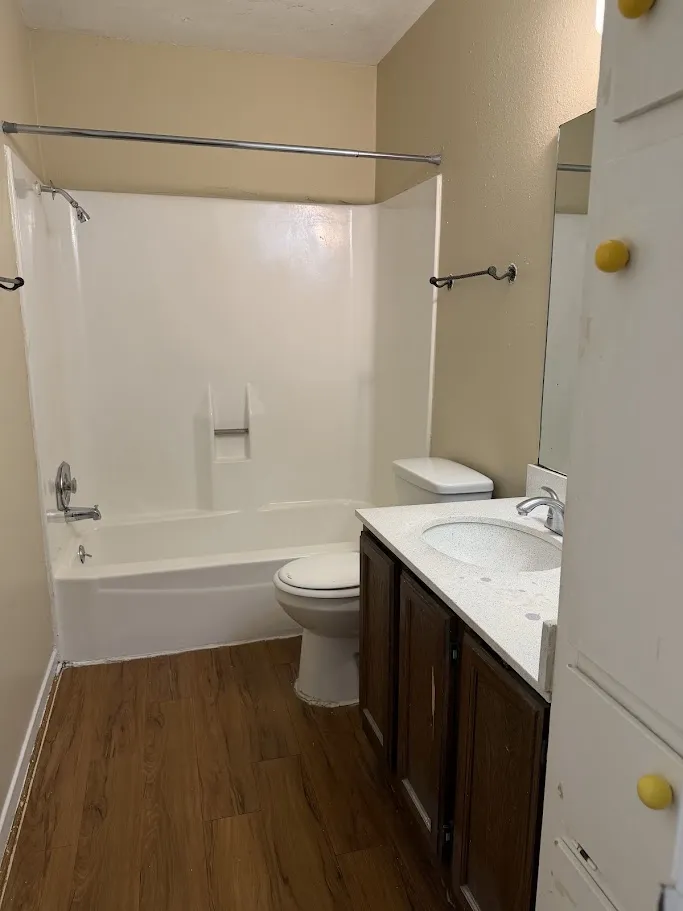 1000 W 26th Street #207 Austin, TX 78705