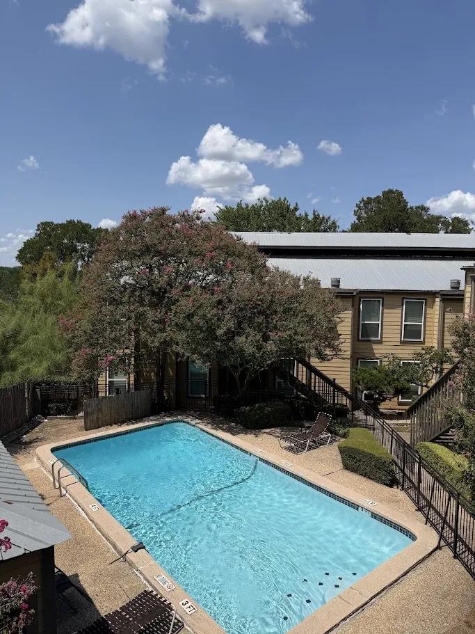 1000 W 26th Street #207 Austin, TX 78705