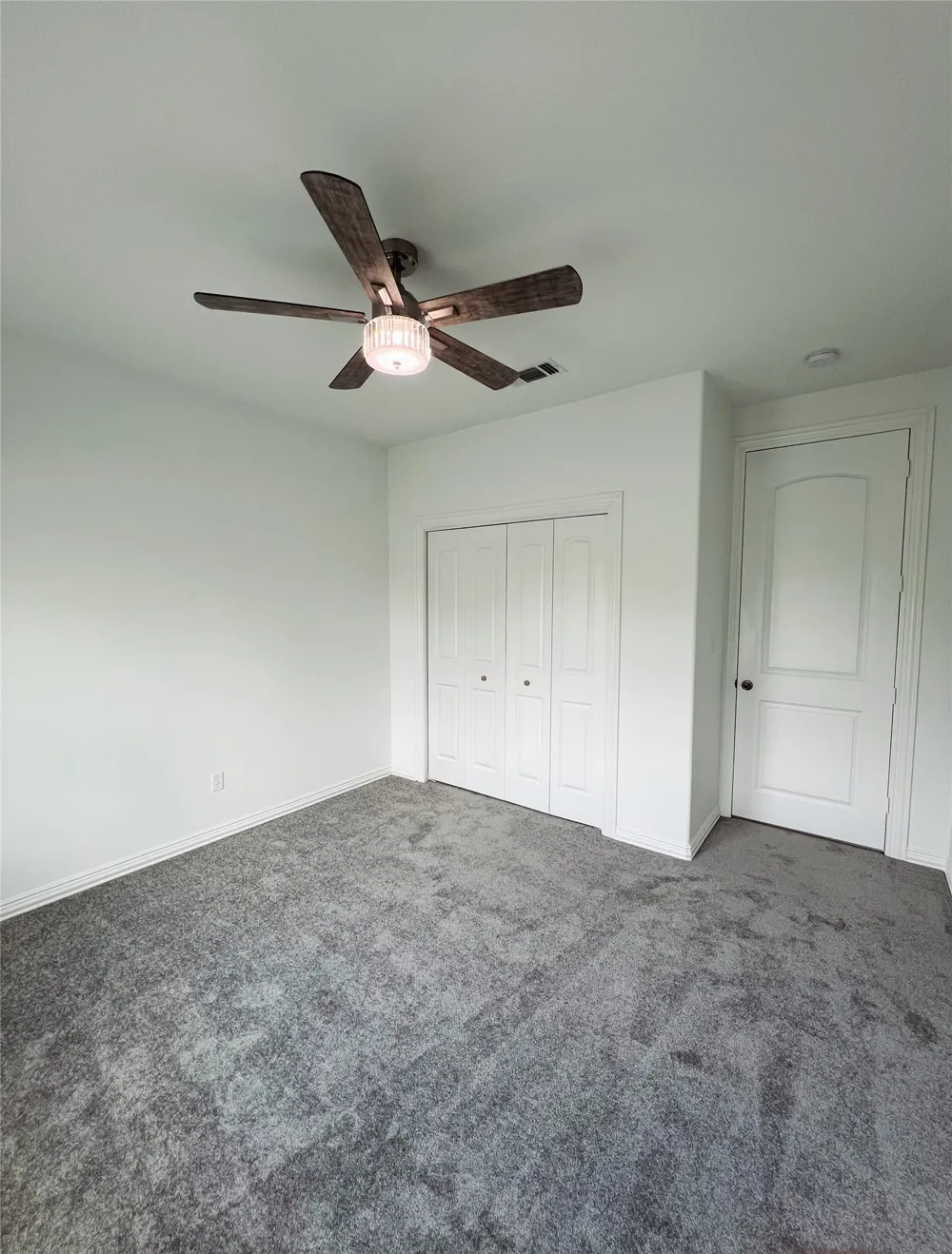 614 S Middle Street Flatonia, TX 78941