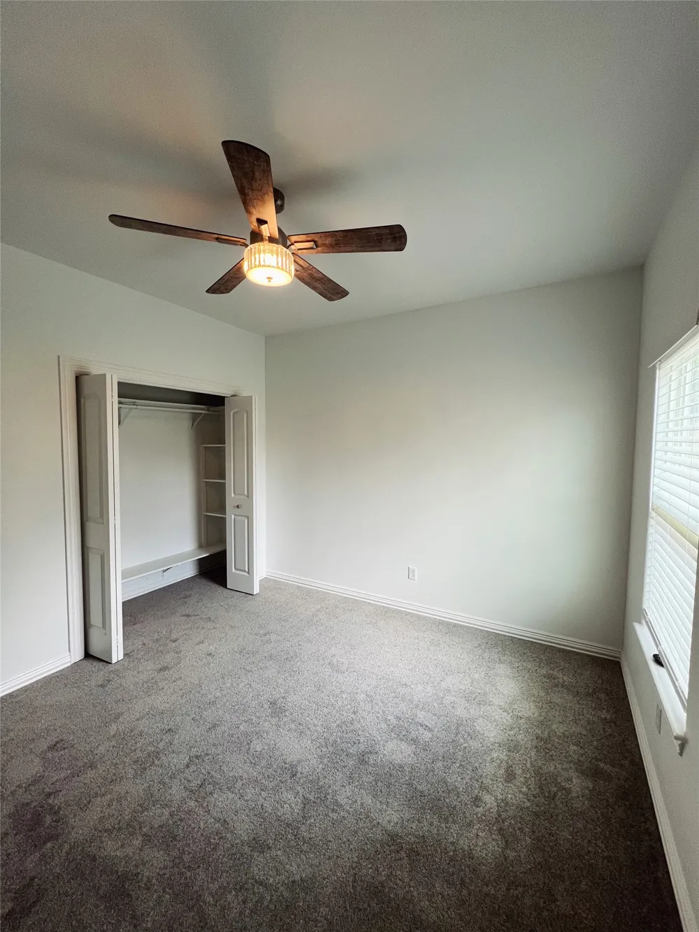 614 S Middle Street Flatonia, TX 78941