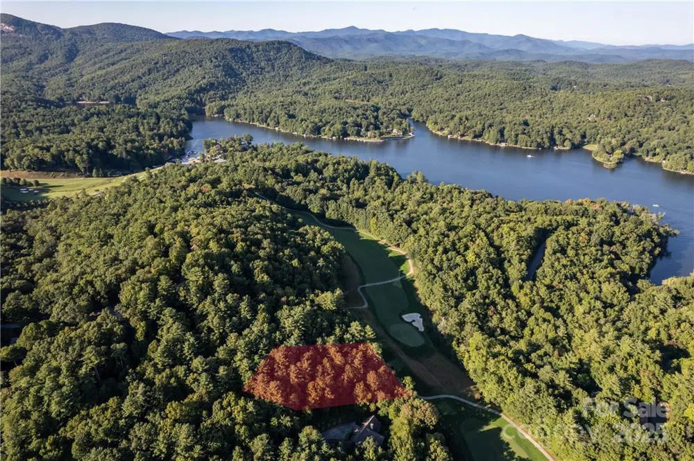 J 29 Cherokee Trace Lake Toxaway, NC 28747