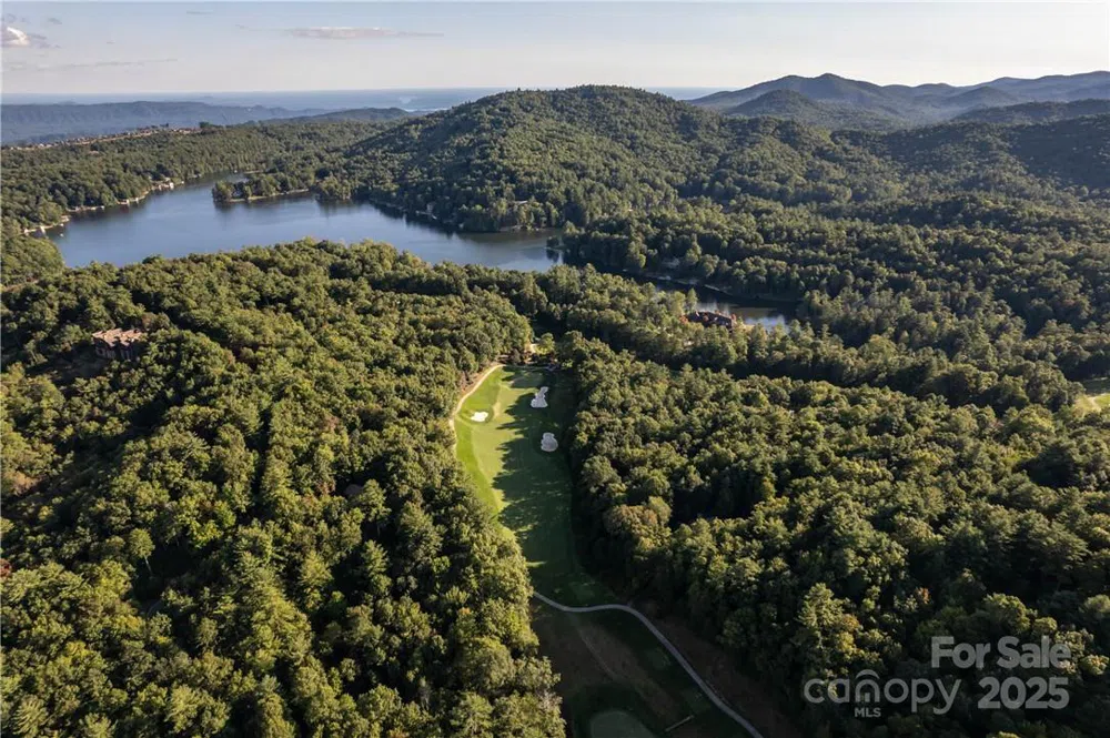 J 29 Cherokee Trace Lake Toxaway, NC 28747