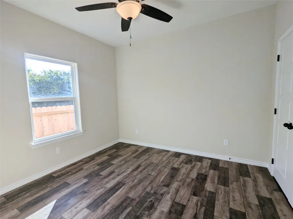 1714 E Avenue G Lampasas, TX 76550