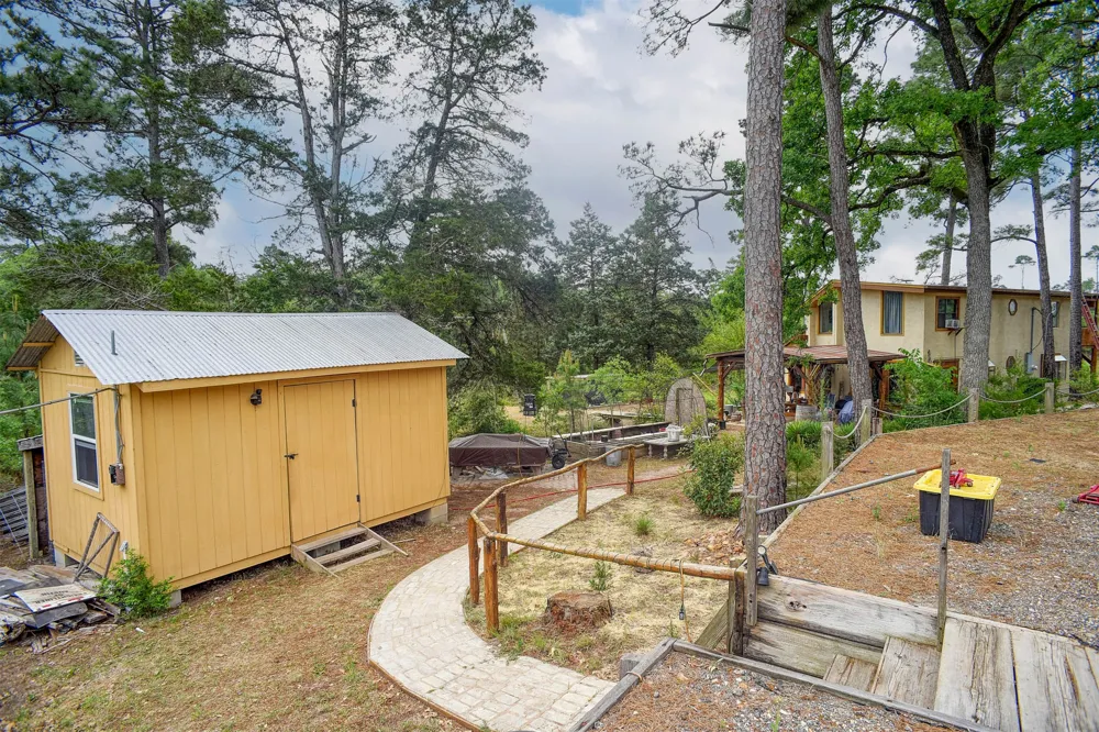 125 Turkey Trot Road Smithville, TX 78957
