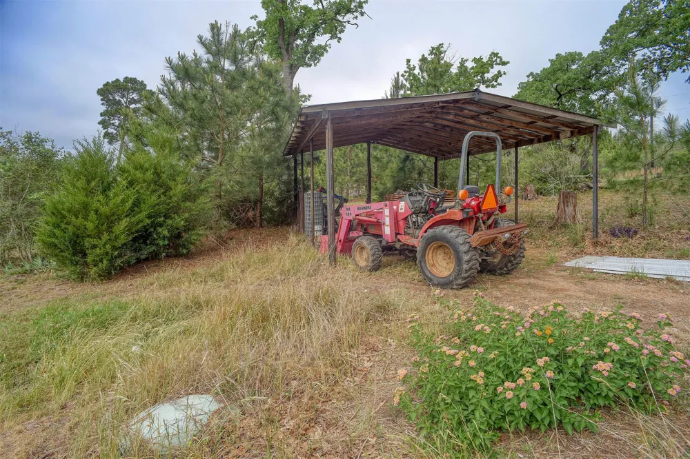 125 Turkey Trot Road Smithville, TX 78957