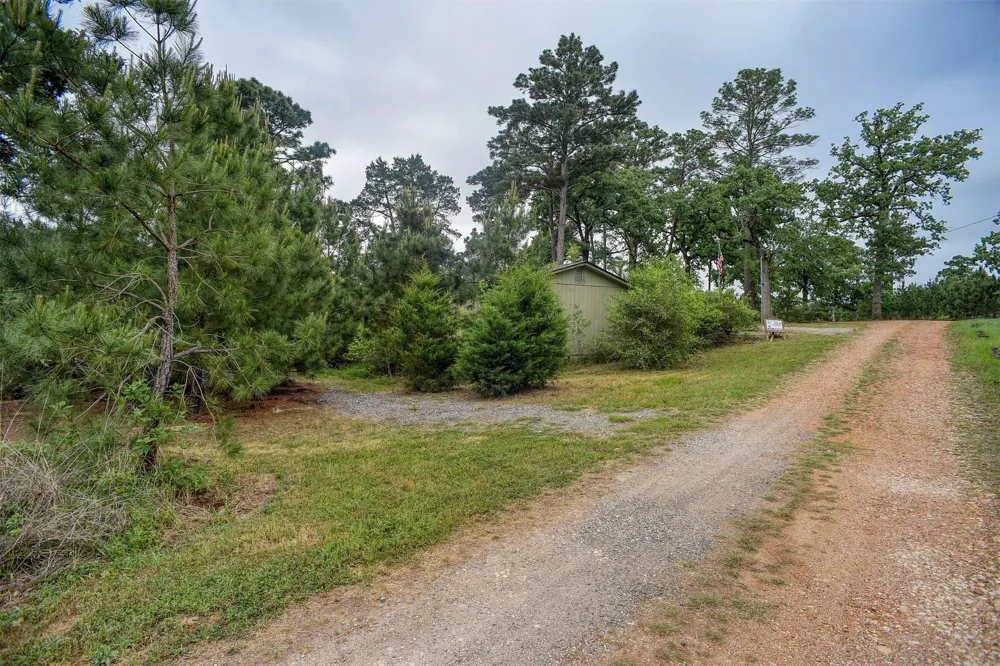 125 Turkey Trot Road Smithville, TX 78957