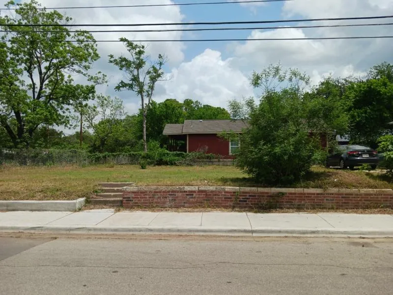 6402 Ponca Street Austin, TX 78741