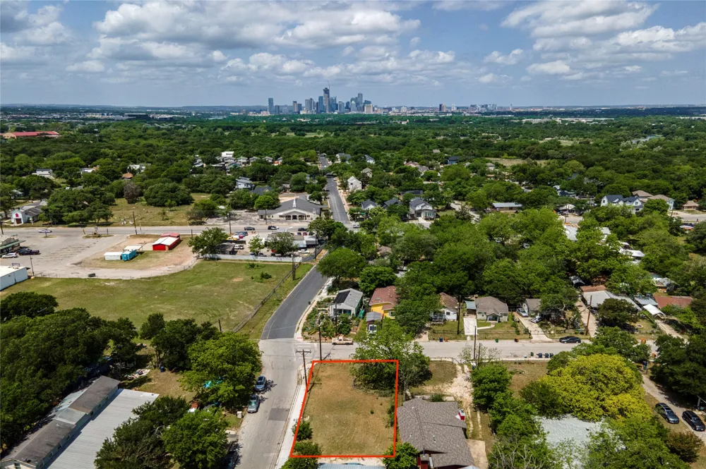 6402 Ponca Street Austin, TX 78741